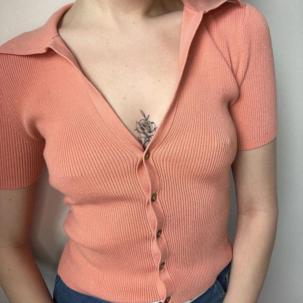 Intermix Small Top - Picture 2 of 6